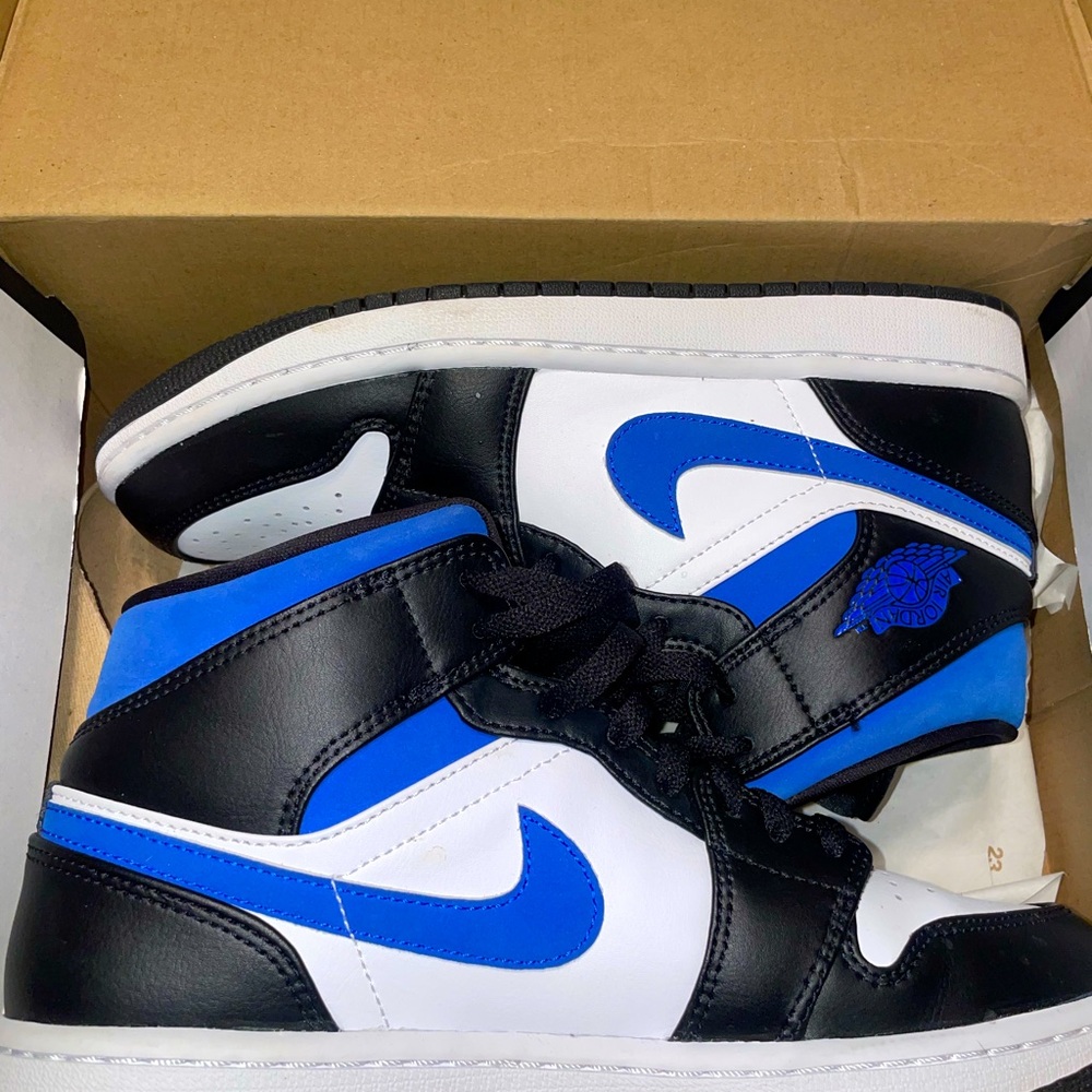 Air Jordan 1 Mid